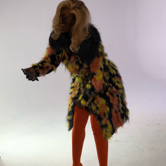 VERSACE fox and leather coat. Size 6 BNWT - Picture 3 of 8